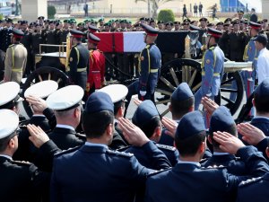 Mısır’da Mübarek İçin Askeri Cenaze Töreni