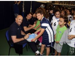 Arkassporlu Voleybolcular Öğrencilerle Buluştu
