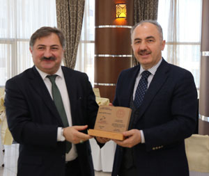 Kitap Okuma ve Paylaşım Etkinliklerinin İlki Rize'de Yapıldı