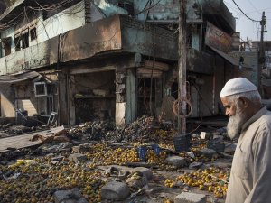 Hindistan’da Protestolar Şiddet Olaylarına Dönüştü
