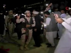 Pakistan’da Tren Ve Otobüs Çarpıştı: 18 Ölü, 55 Yaralı