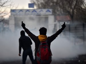 Yunanistan: “4 Bin Kişinin Geçişine İzin Verilmedi”