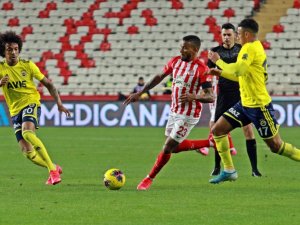 İlk Yarıda Tek Gol Var