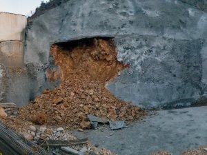 Gümüşhane’de Göçükte Vatandaşlar Evlerine Döndü