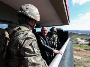 Bakan Varank Sıcak Bölgede