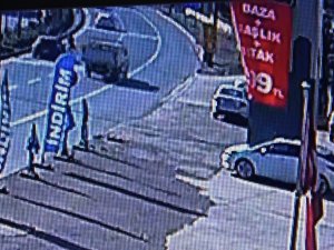 Üniversite Öğrencisi Genç Kızın Hayatını Kaybettiği Kaza Güvenlik Kamerasına Yansıdı