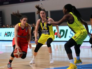 Kadınlar Türkiye Kupası: Fenerbahçe: 73 - Kayseri Basketbol: 61