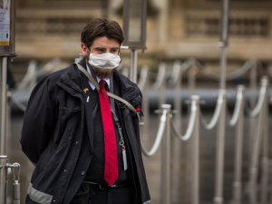 Fransa’da Korona Virüsünden Ölü Sayısı 4’e, Vaka Sayısı 212’ye Yükseldi