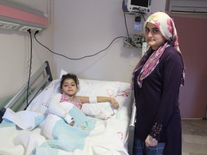 Depremde Yanmıştı: Yapay Ve Kendi Derisinin Nakli İle Tedavi Edildi