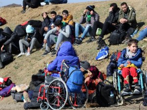 Yunanistan Göçmenleri Sınır Dışı Edecek