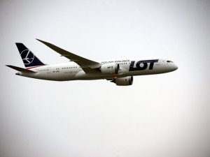 Polonya, Seul’e 8 Nisan’a Kadar Uçuşları Durdurdu