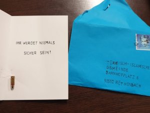 Almanya’da Camiye Mermiyle Tehdit Mektubu Gönderildi