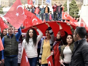 Torul’da Mehmetçiğe Destek Yürüyüşü