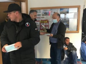 İsviçre’de Cuma Namazında Korona Virüsü Önlemi