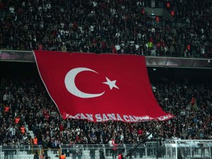 Beşiktaş Taraftarından Mehmetçiğe Destek