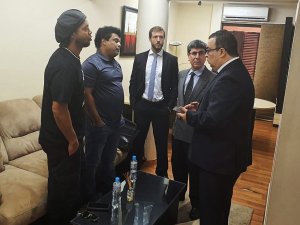 Ronaldinho Ve Kardeşi Paraguay’da Tutuklandı