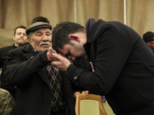 Bakan Kurum’u Duygulandıran Şehit Babası