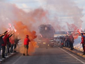 Galatasaray Kafilesine Sivas’ta Coşkulu Karşılama