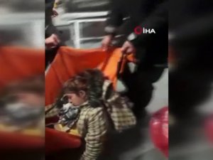 Yunan Polisi Gaza Boğdu Umke Ekipleri Kurtardı