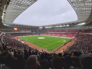 Stat Kapıları 15.30’da Açılacak