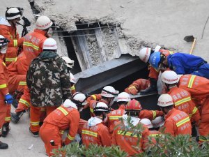 Çin’de Çöken Karantina Otelinin Enkazından 10 Cansız Bedene Ulaşıldı