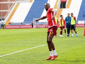 Bernard Mensah Hakemleri Suçladı