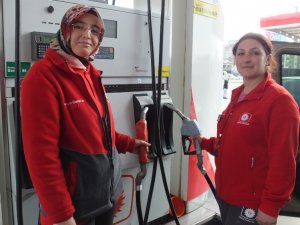 Bu Akaryakıt İstasyonu Kadınlara Emanet