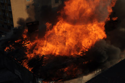 Rize'de Dehşet Yangın ! VİDEO İZLE