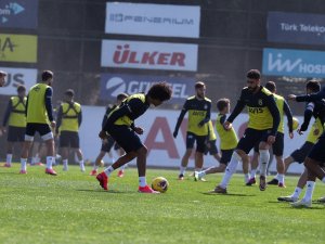 Fenerbahçe’de Konyaspor Hazırlıkları Sürüyor