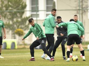 Konyaspor, Fenerbahçe Hazırlıklarını Sürdürüyor