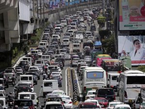 Filipinler’de Ulaşıma Korona Darbesi