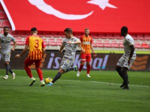 Kayserispor, Yeni Malatyaspor’u 2-1 Mağlup Etti
