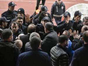 Gümüşhanespor Maçında Tribünde Arbede