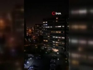 İran Halkından Pencereden Dayanışma Şarkısı