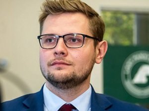 Polonya Çevre Bakanı Koronavirüse Yakalandı