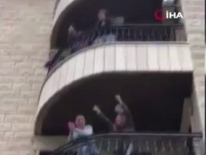 Karantinadaki Lübnanlılar Balkonlarda Dans Etti