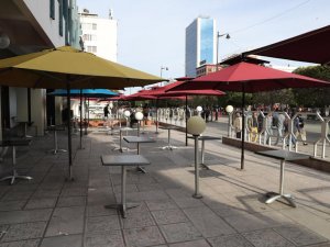 Tunus’ta Sokağa Çıkma Yasağı İlan Edildi