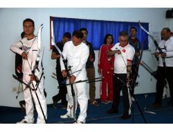 Okçular Hedefi Vurmak İçin Yarıştı