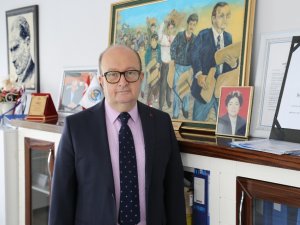 Prof. Dr. Yavuz Özoran: “Bu Bir Tatil Süreci Değil Günlük Yaşamımızda Yaptığımız Zorunlu Bir Değişikliktir’’