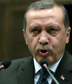 Başbakan Erdoğan: "Cübbeni çıkar siyaset yap"