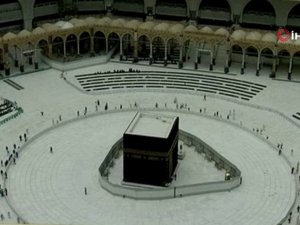 Kabe Ve Mescid-i Nebevi’de Cemaatle Namaz Askıya Alındı
