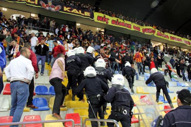 Kayseri'de Maç Sonrası Arbede Yaşandı 12'si Polis 15 Yaralı