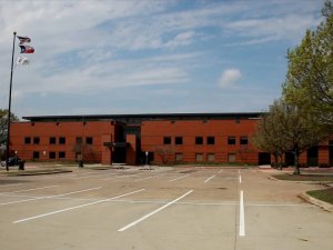 Teksas’da Eğitime Ara Verildi, Dükkanlar Kapatıldı