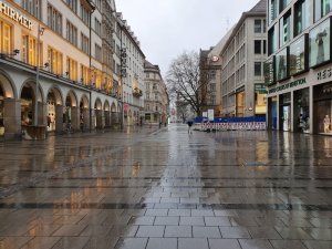 Sokağa Çıkma Yasağı İlan Edilen Münih Hayalet Şehre Döndü