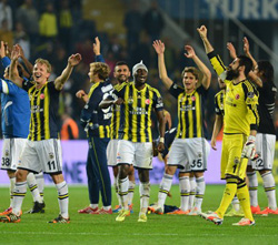 Fenerbahçe, Rize Maçında Şampiyonluk Turu Atacak