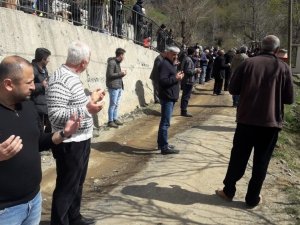 Artvin’de Cenazeye Korona Ayarı