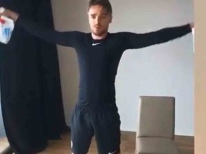 Rienstra Hem Çocuk Baktı Hem De Antrenman Yaptı