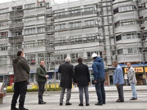 Trabzon’un Şehir Merkezindeki Cephe Sağlıklaştırma Çalışmaları Sürüyor