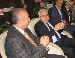 Vali Çakır'dan Başkan Gültekin'e Tebrik Ziyareti
