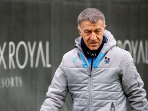 Ağaoğlu: "Hayallerimize Ne Kadar Yakın Olsak Da Futbol Konuşmak Mümkün Değil"